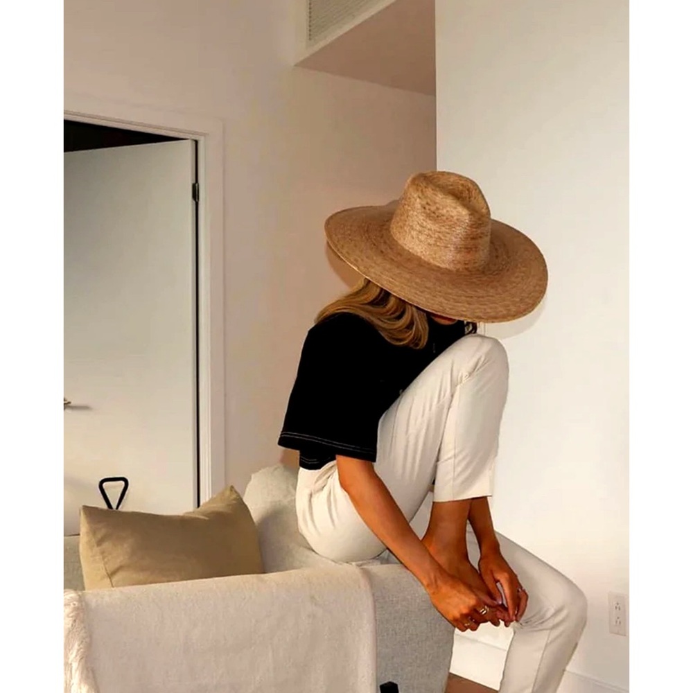 Lack Of Color | Fedora.
